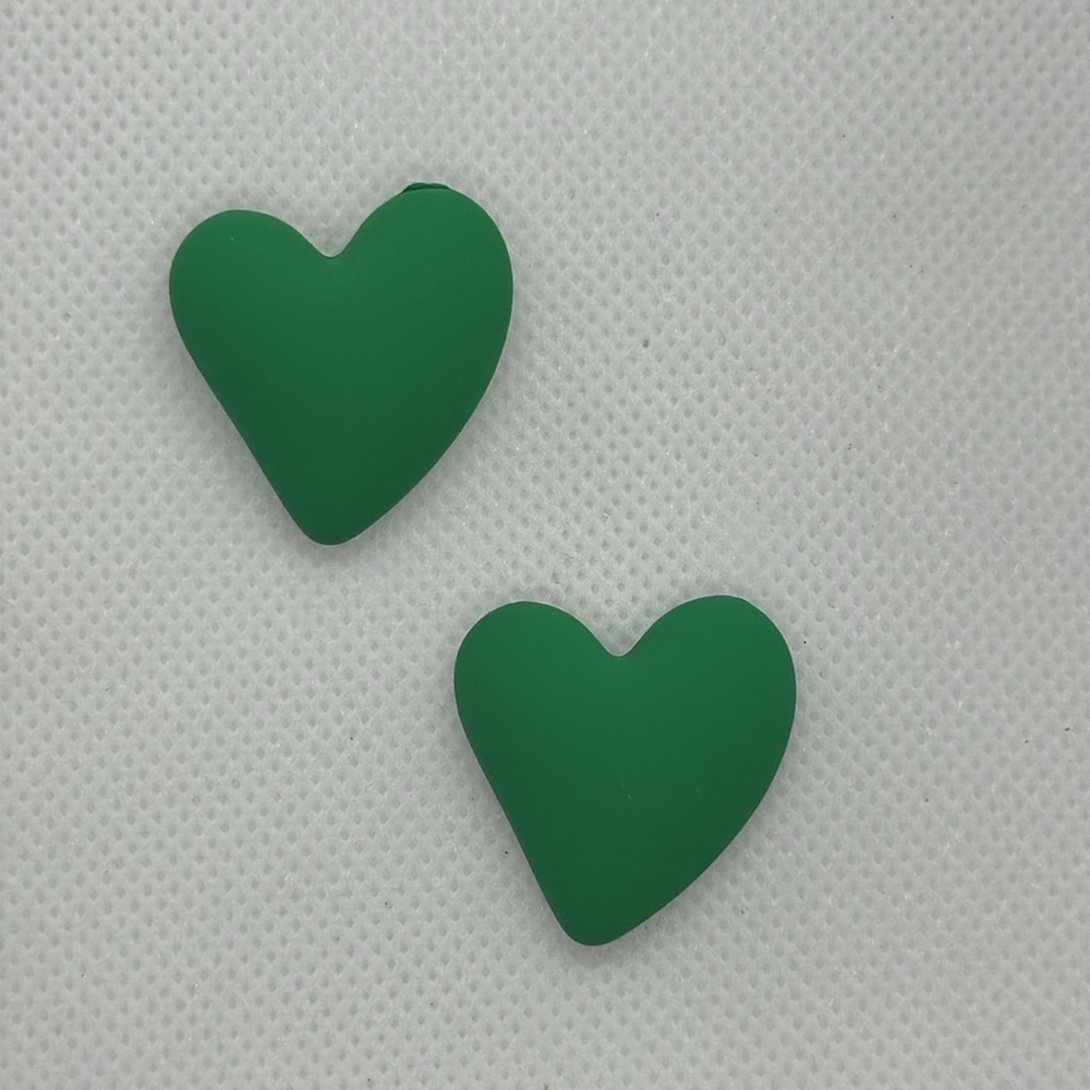 minimalist style, Mojo Green Heart Shaped Stud Earrings. - Picture 2 of 11